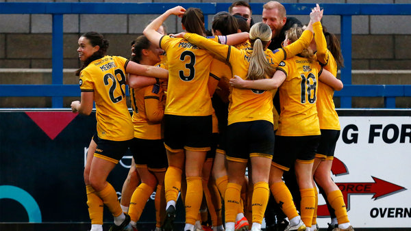 女足战报 | 狼队3-2绝杀拉夫堡闪电，休斯补时铸就逆转奇迹